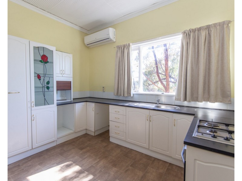 17 Parker Street, Northam WA 6401