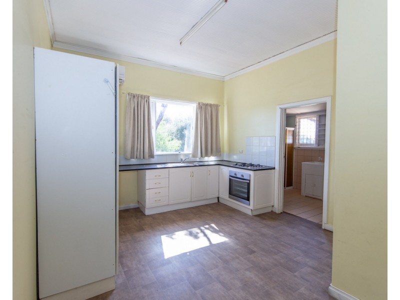 17 Parker Street, Northam WA 6401