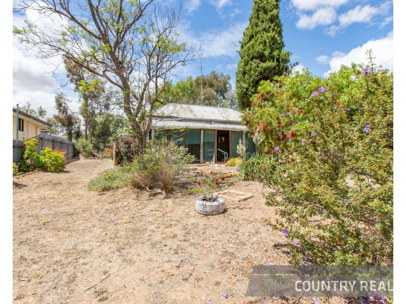 9 Tankard Street, Northam WA 6401