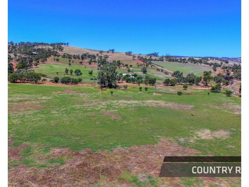 70 Clarkson Street, West Toodyay WA 6566