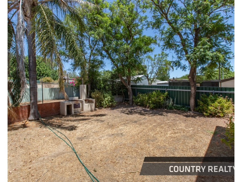 66 Hutt Street, Northam WA 6401