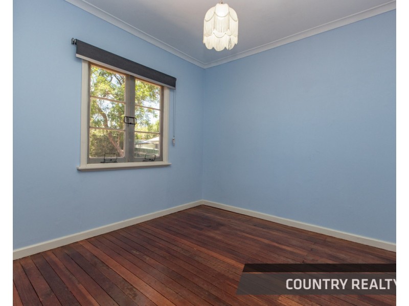 66 Hutt Street, Northam WA 6401