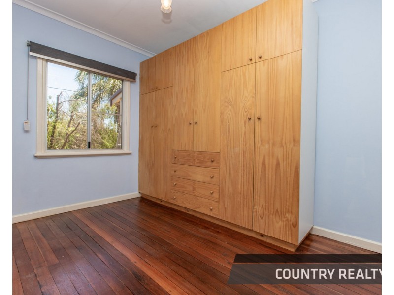 66 Hutt Street, Northam WA 6401