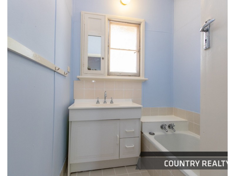 66 Hutt Street, Northam WA 6401