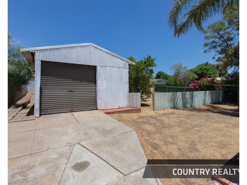 66 Hutt Street, Northam WA 6401