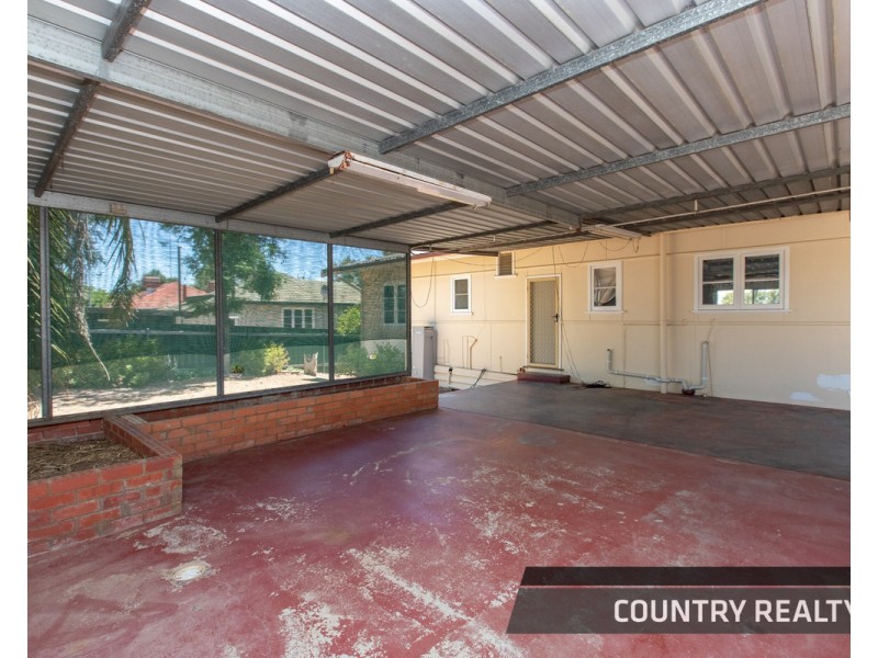 66 Hutt Street, Northam WA 6401