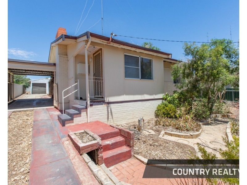 66 Hutt Street, Northam WA 6401