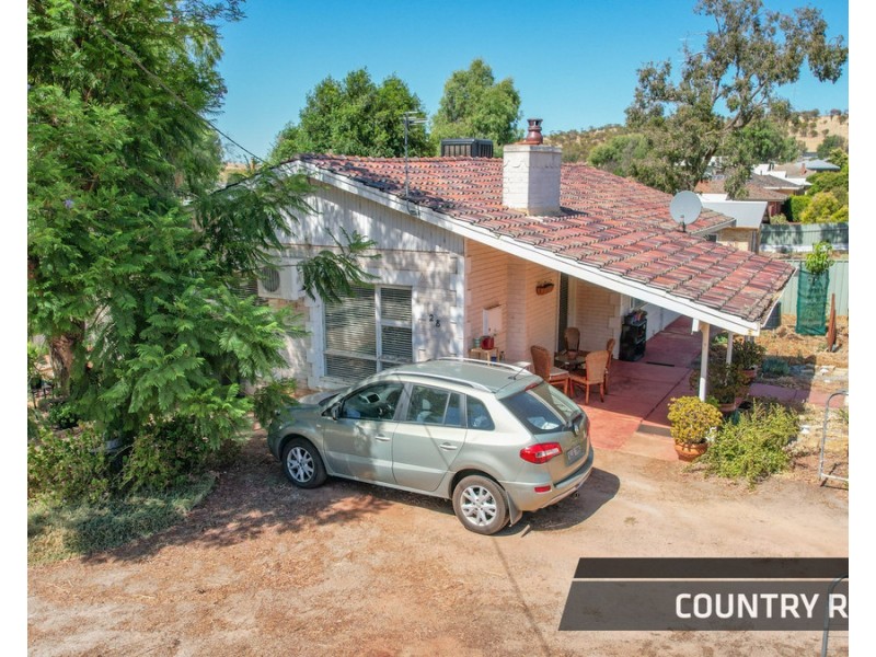 28 Robinson Street, Northam WA 6401