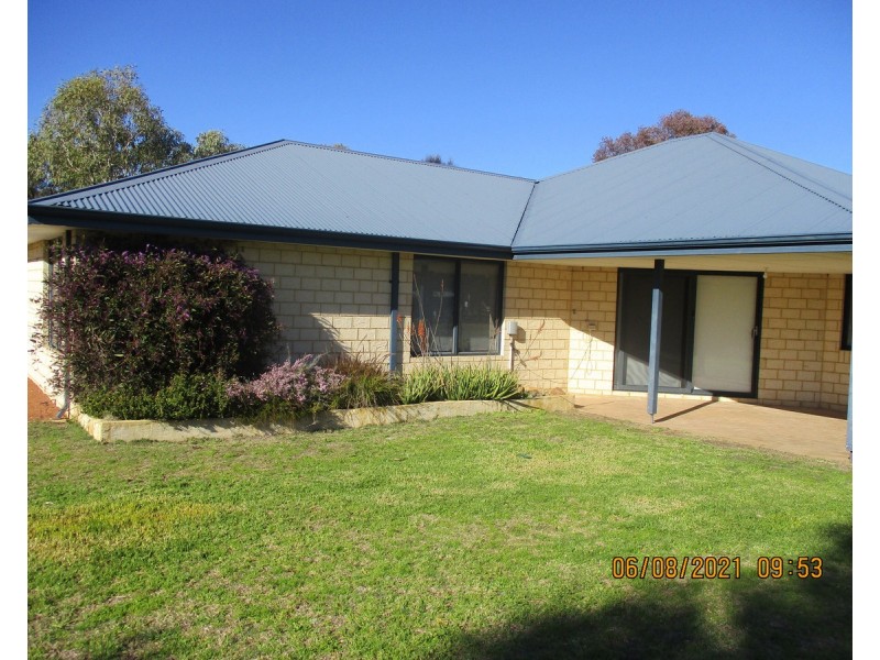 98 Railway Road, Toodyay WA 6566