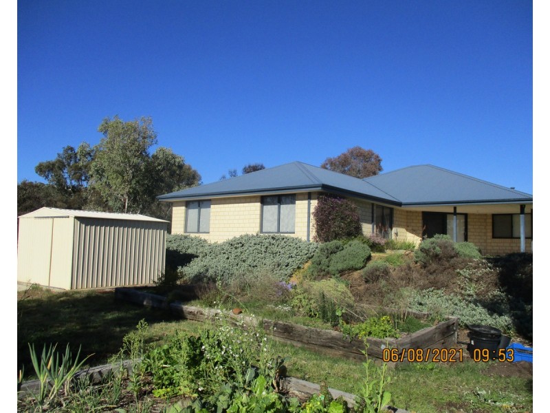 98 Railway Road, Toodyay WA 6566