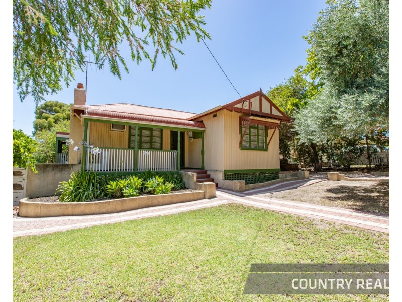 10 St George Street, Bakers Hill WA 6562