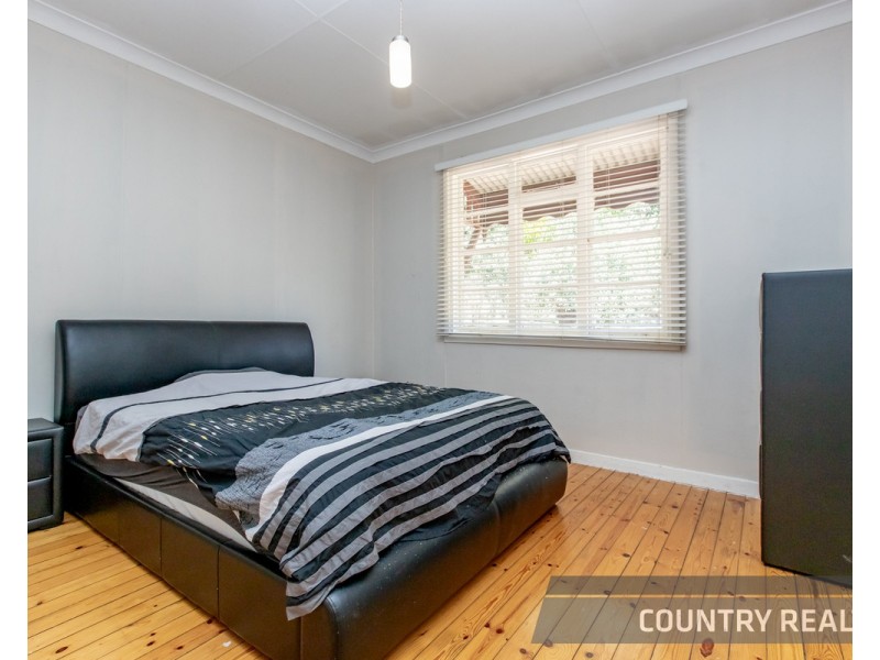 10 St George Street, Bakers Hill WA 6562