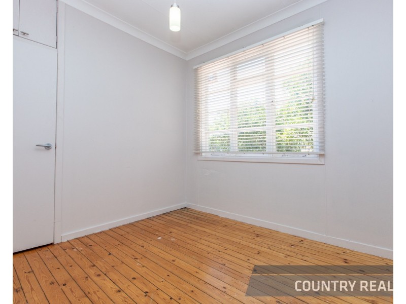 10 St George Street, Bakers Hill WA 6562