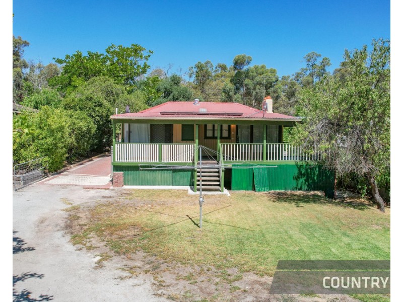 10 St George Street, Bakers Hill WA 6562