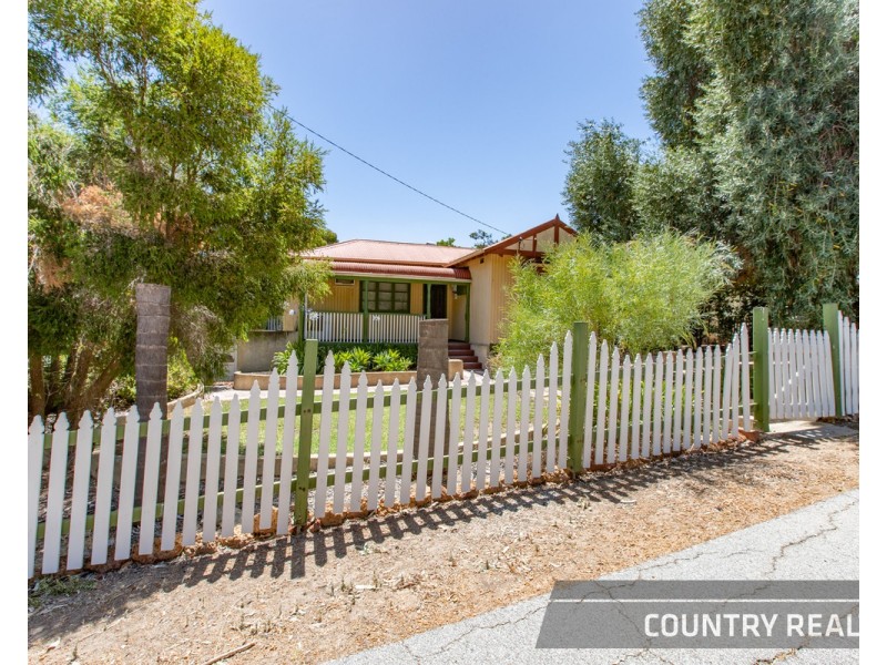 10 St George Street, Bakers Hill WA 6562