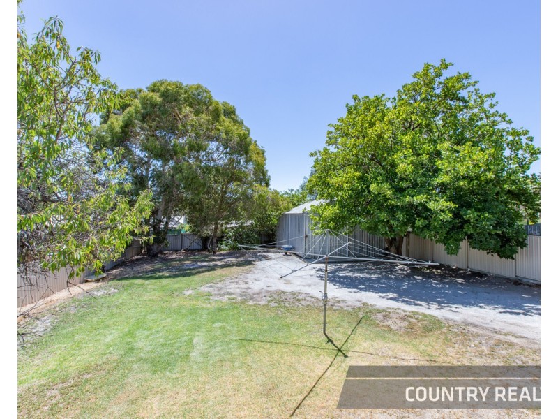 10 St George Street, Bakers Hill WA 6562