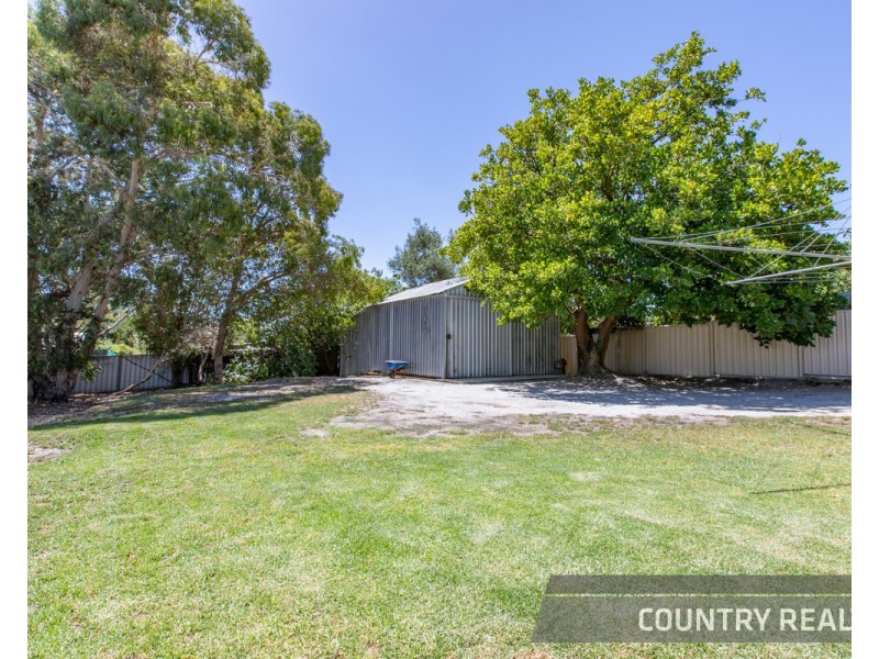 10 St George Street, Bakers Hill WA 6562