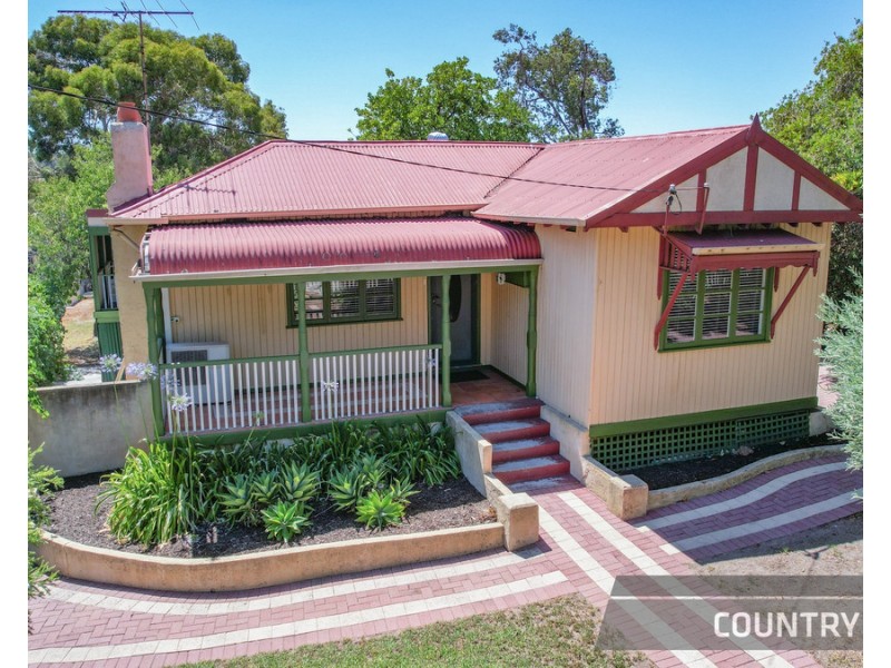 10 St George Street, Bakers Hill WA 6562