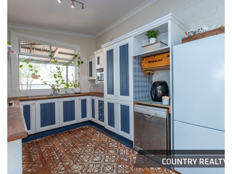 42 Harper Road, Toodyay WA 6566