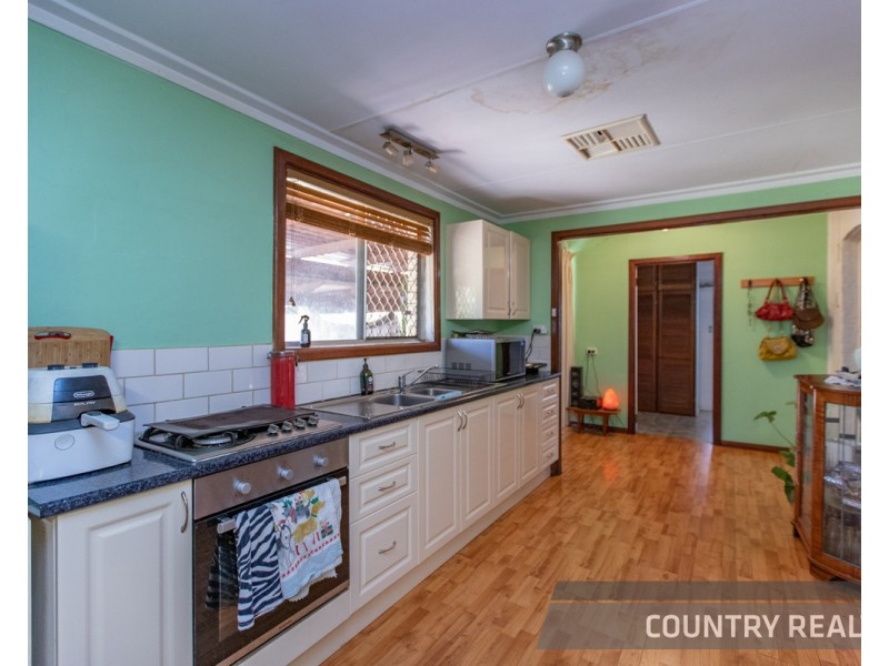 8 Arthur Street, Toodyay WA 6566