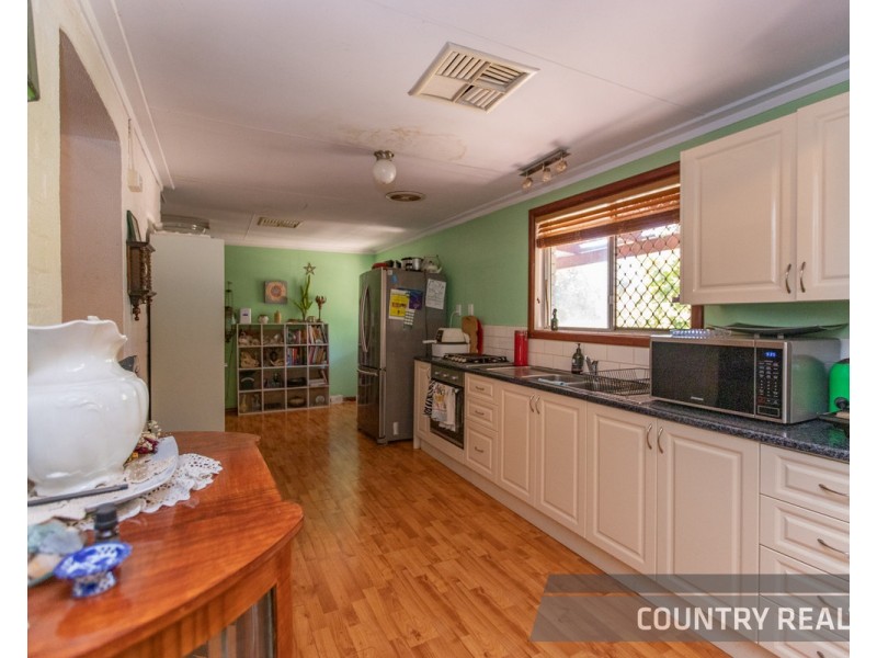 8 Arthur Street, Toodyay WA 6566