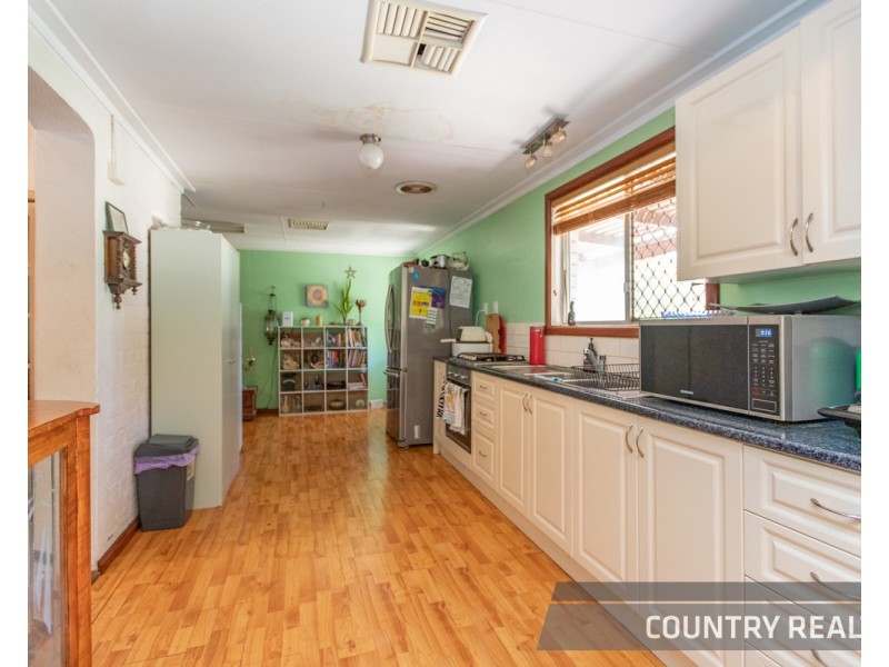 8 Arthur Street, Toodyay WA 6566