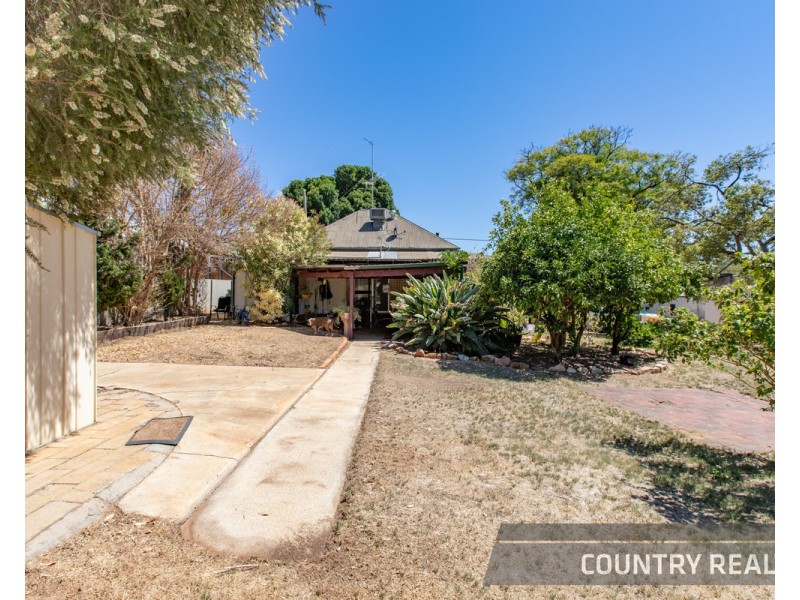 8 Arthur Street, Toodyay WA 6566