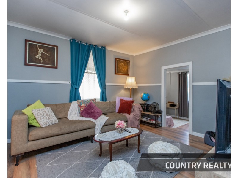 62 Lockyer Avenue, Northam WA 6401