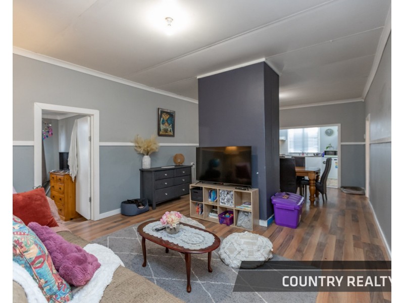 62 Lockyer Avenue, Northam WA 6401