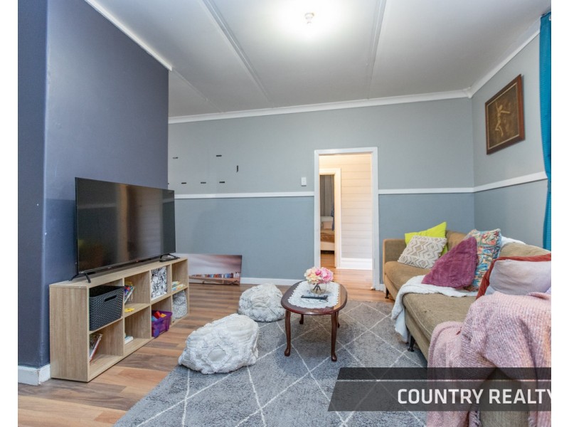 62 Lockyer Avenue, Northam WA 6401