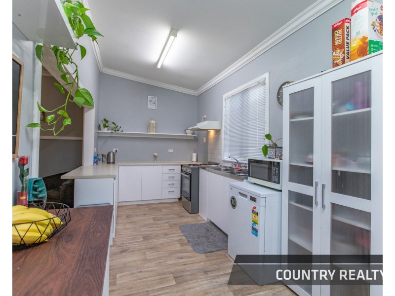 62 Lockyer Avenue, Northam WA 6401
