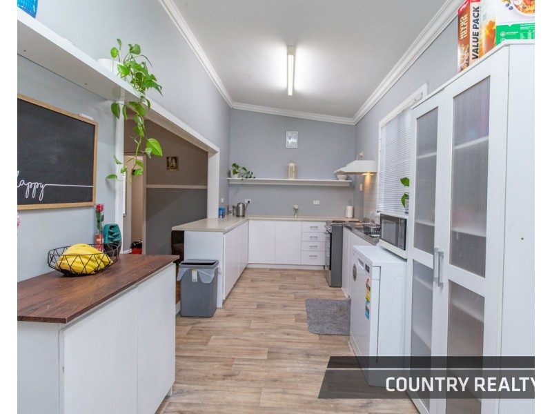 62 Lockyer Avenue, Northam WA 6401