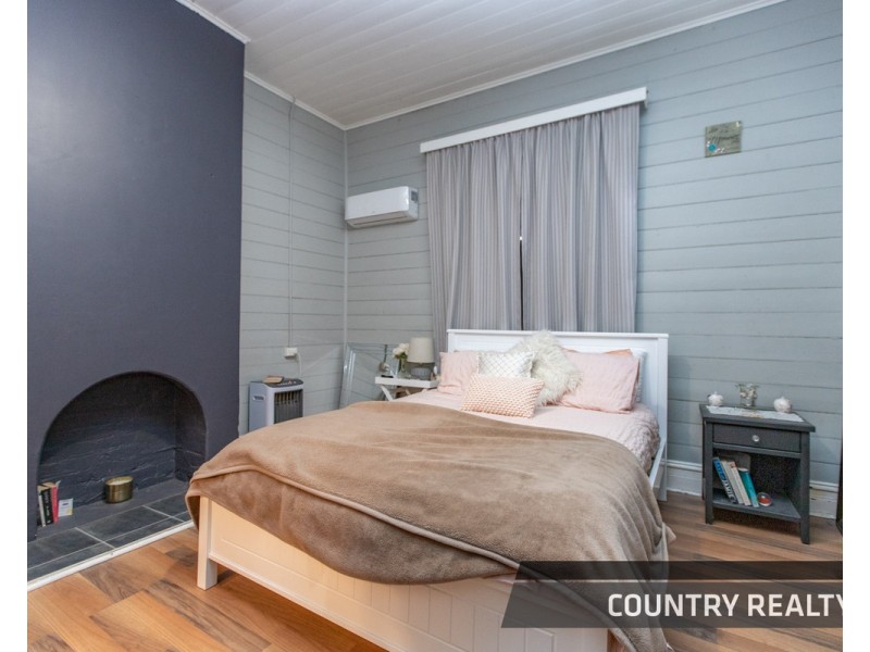 62 Lockyer Avenue, Northam WA 6401