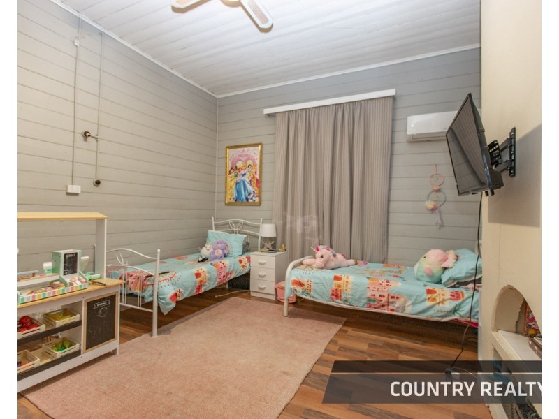 62 Lockyer Avenue, Northam WA 6401