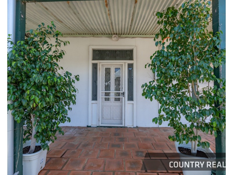 62 Lockyer Avenue, Northam WA 6401