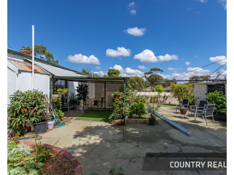 62 Lockyer Avenue, Northam WA 6401