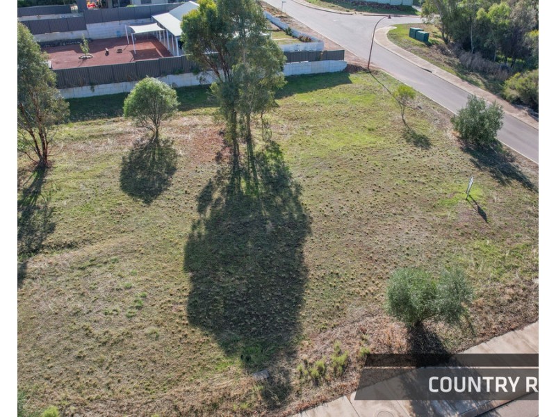 10 Drummond Street, Toodyay WA 6566