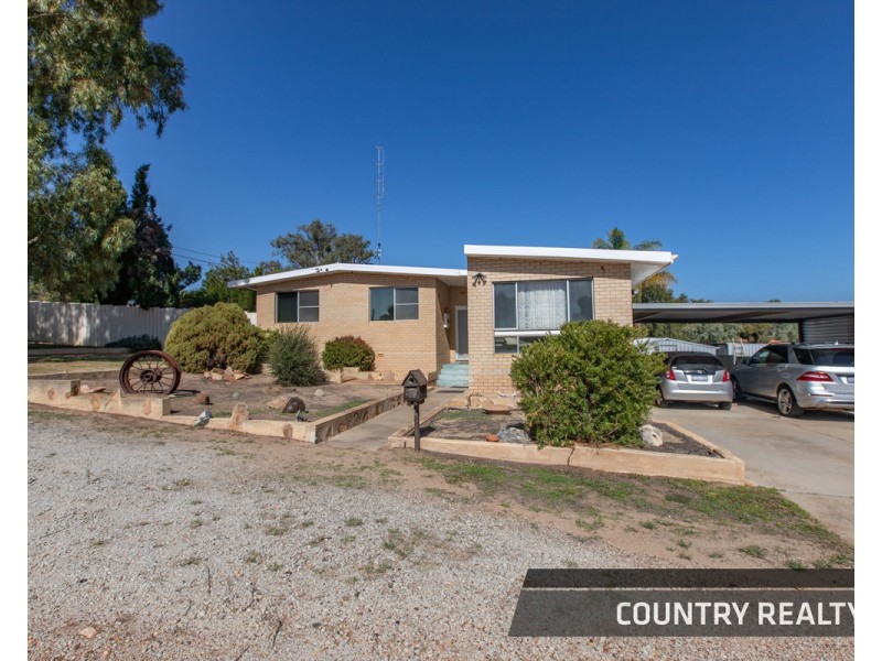 2 Brockman Street, Northam WA 6401