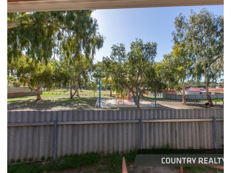 9 Freind Place, Northam WA 6401