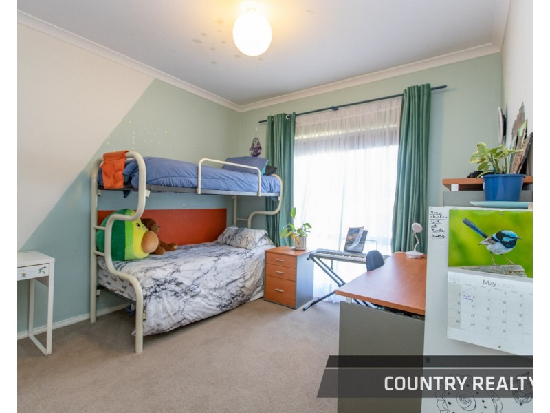 61 Cowan Road, York WA 6302
