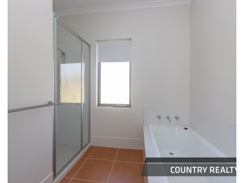 61 Cowan Road, York WA 6302