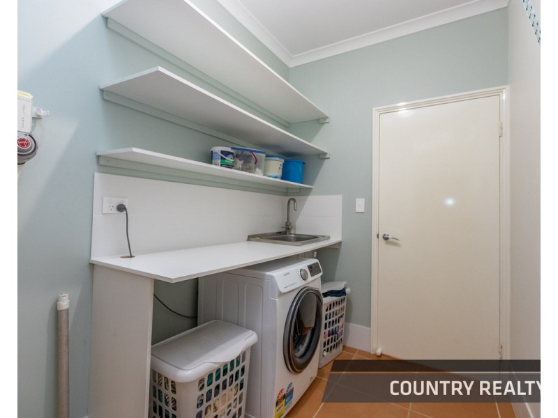 61 Cowan Road, York WA 6302