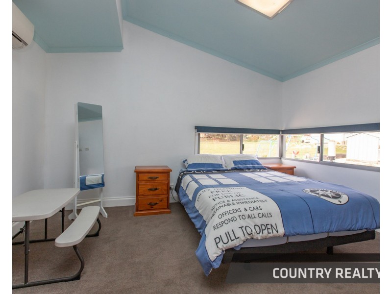 61 Cowan Road, York WA 6302