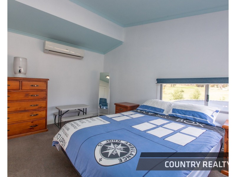 61 Cowan Road, York WA 6302