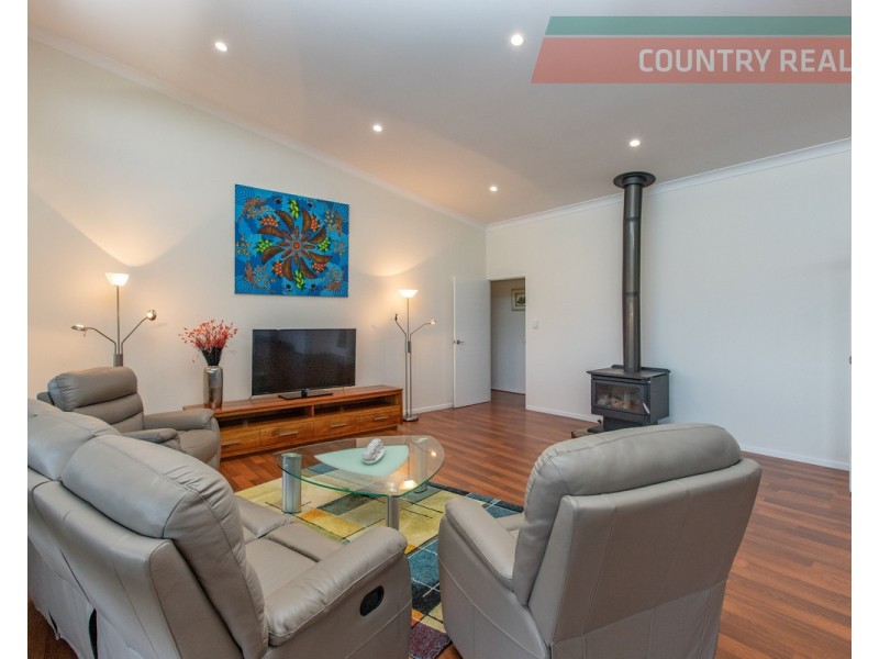 27A Fraser Street, York WA 6302