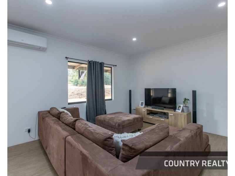 65 Adenanthus Road, Toodyay WA 6566