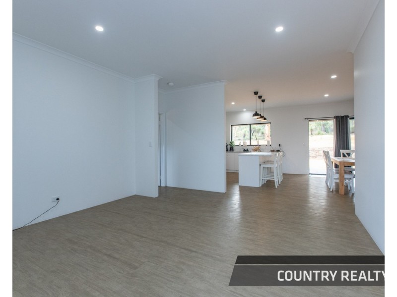 65 Adenanthus Road, Toodyay WA 6566