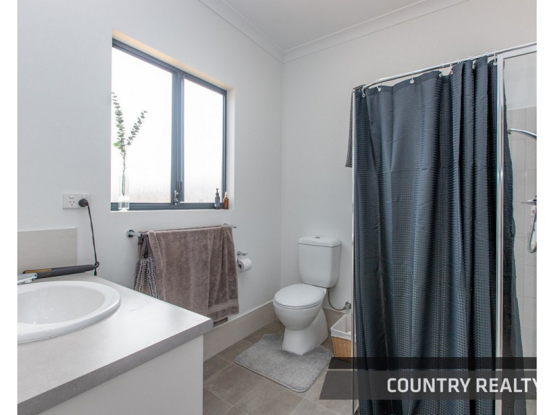 65 Adenanthus Road, Toodyay WA 6566