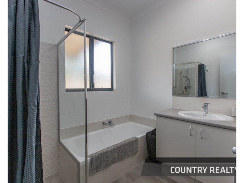 65 Adenanthus Road, Toodyay WA 6566