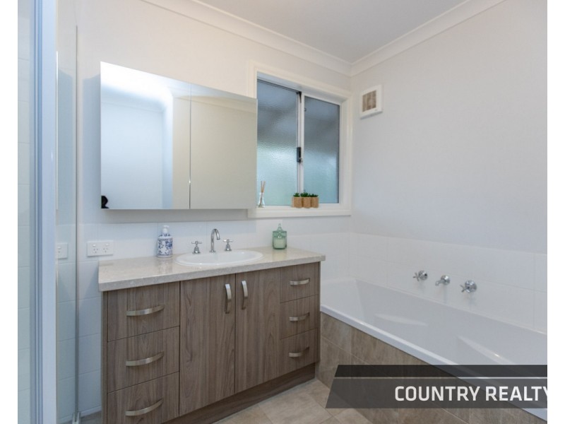 181 Bodeguero Way, Wundowie WA 6560